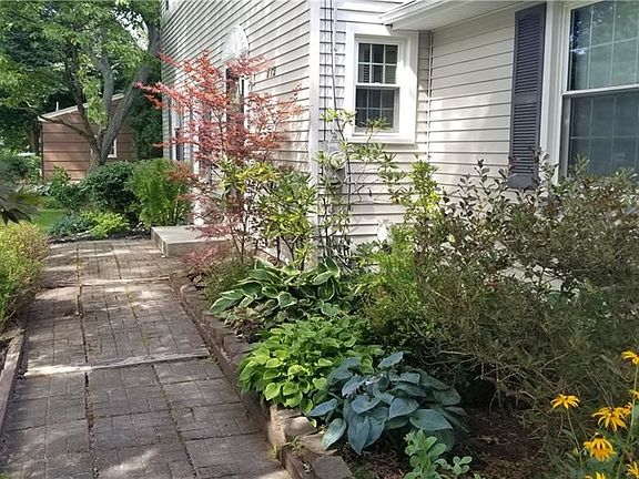 4th image of 272 East St