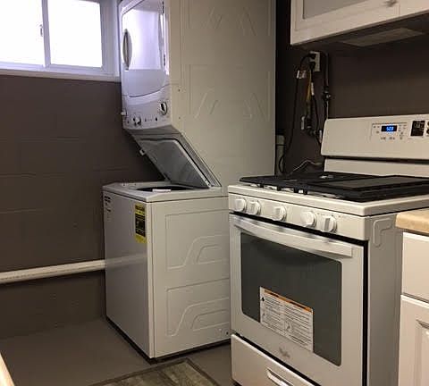 3rd image of 423 Delaware Ave