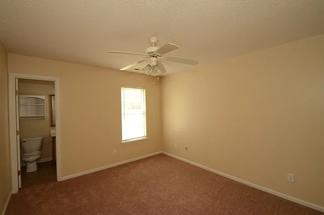 122 Creekview Dr — Photo 18