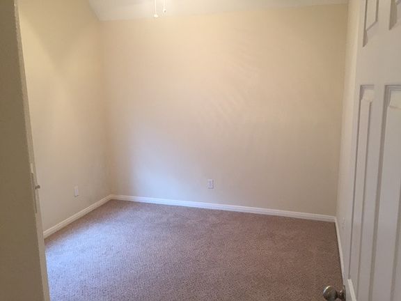 4th image of 151A Binnacle Ct #A