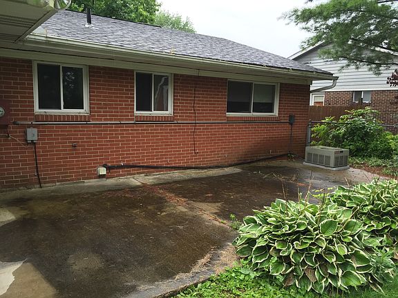 4th image of 278 Bombay Ave