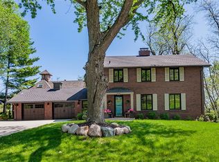 2220 Terrace Rd, Des Moines, IA 50312