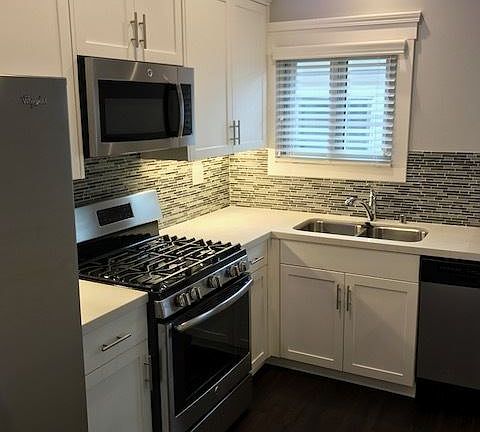 2nd image of 2130 1st Ave APT 01