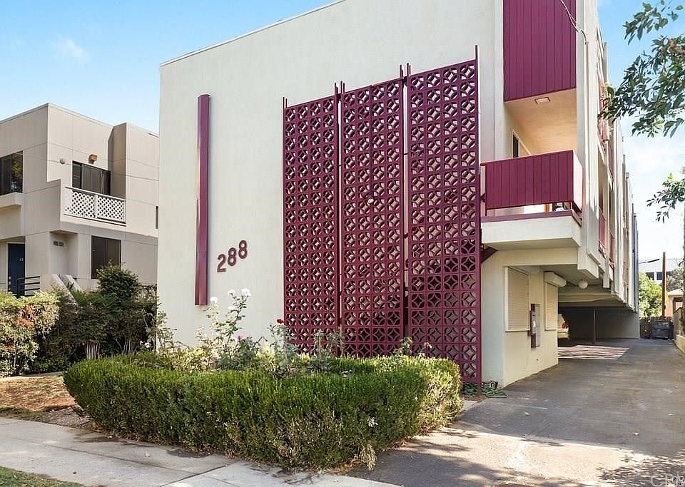 1st image of 288 S Oak Knoll Ave APT 3