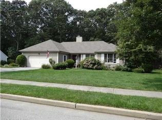 123 Payer Ln, Groton, CT 06355