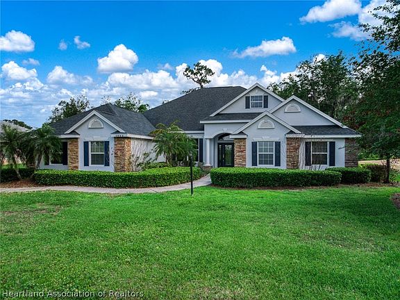 3rd image of 1022 Lake June Rd