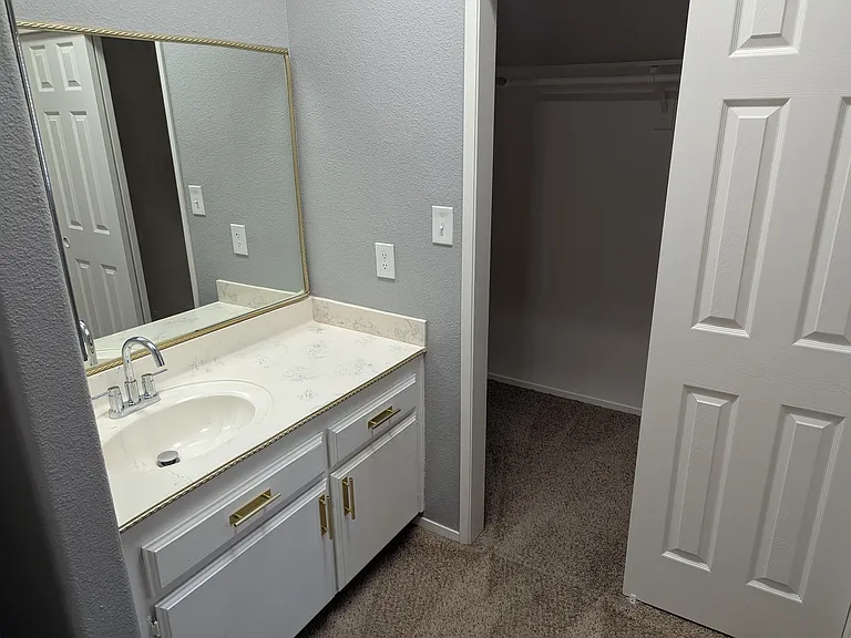 5611 Pine Canyon Dr — Photo 3