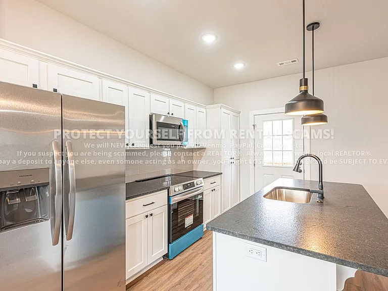 1047 S Laramie Hts — Photo 5