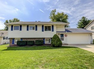 109 Fenway Dr, Decatur, IL 62521