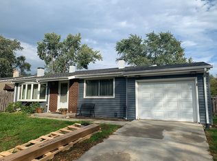 421 Estate Dr, Buffalo Grove, IL 60089