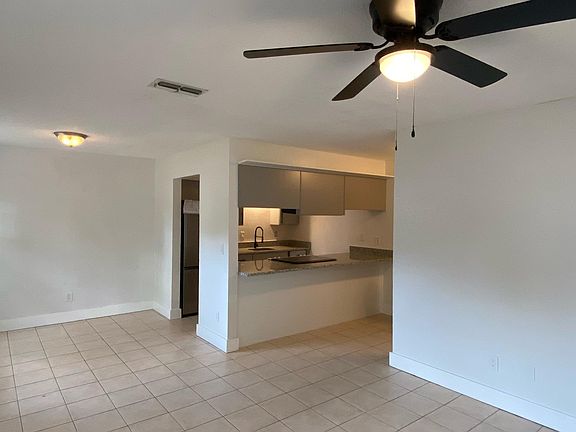 2nd image of 2725 India Palm Dr