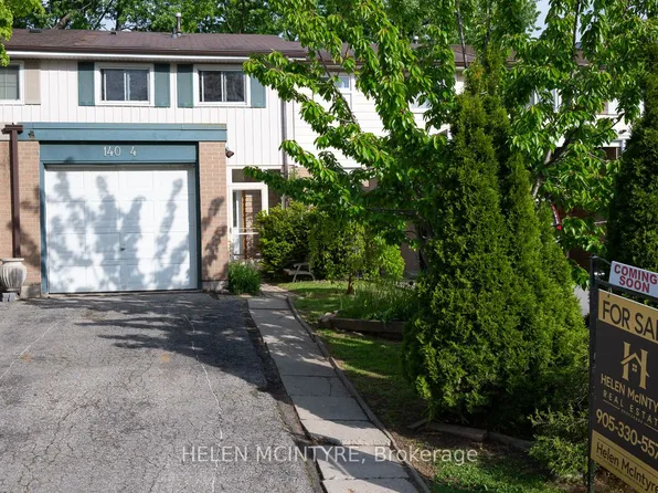 140 Ripley Ct #4, Oakville, ON L6H 1H1