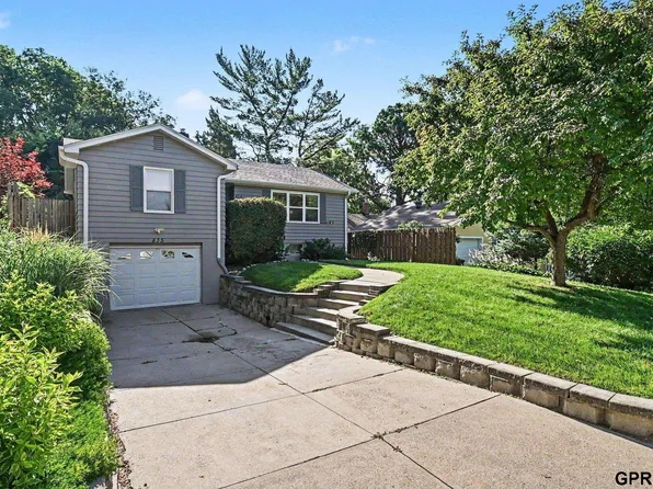 835 S 67th Ave, Omaha, NE 68106