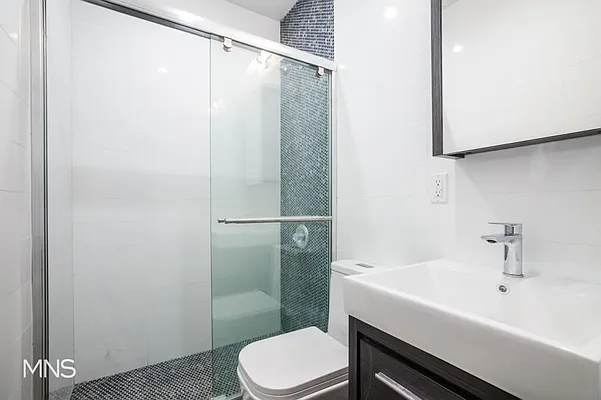 Rented by MNS Marketing | media 25