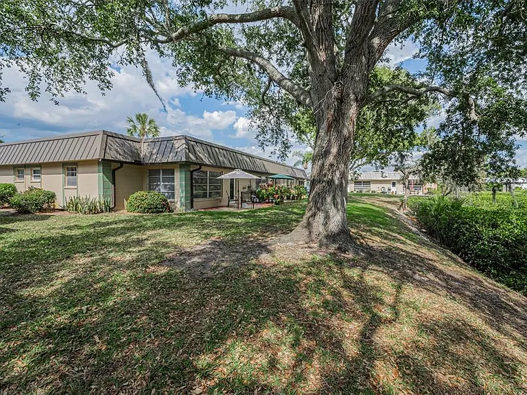 4200 Hampton Dr — Photo 41