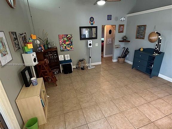 5th image of 1058 Kelsey Ave