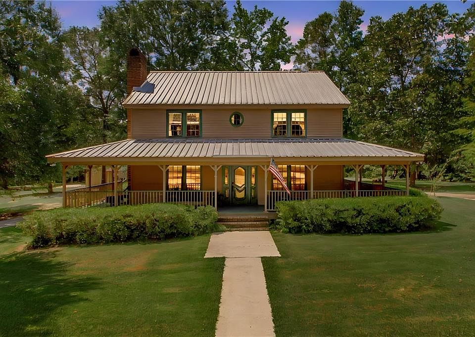 1st image of 7 Green Leaf Ln
