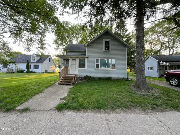 713 East St, Liberty Center, OH 43532