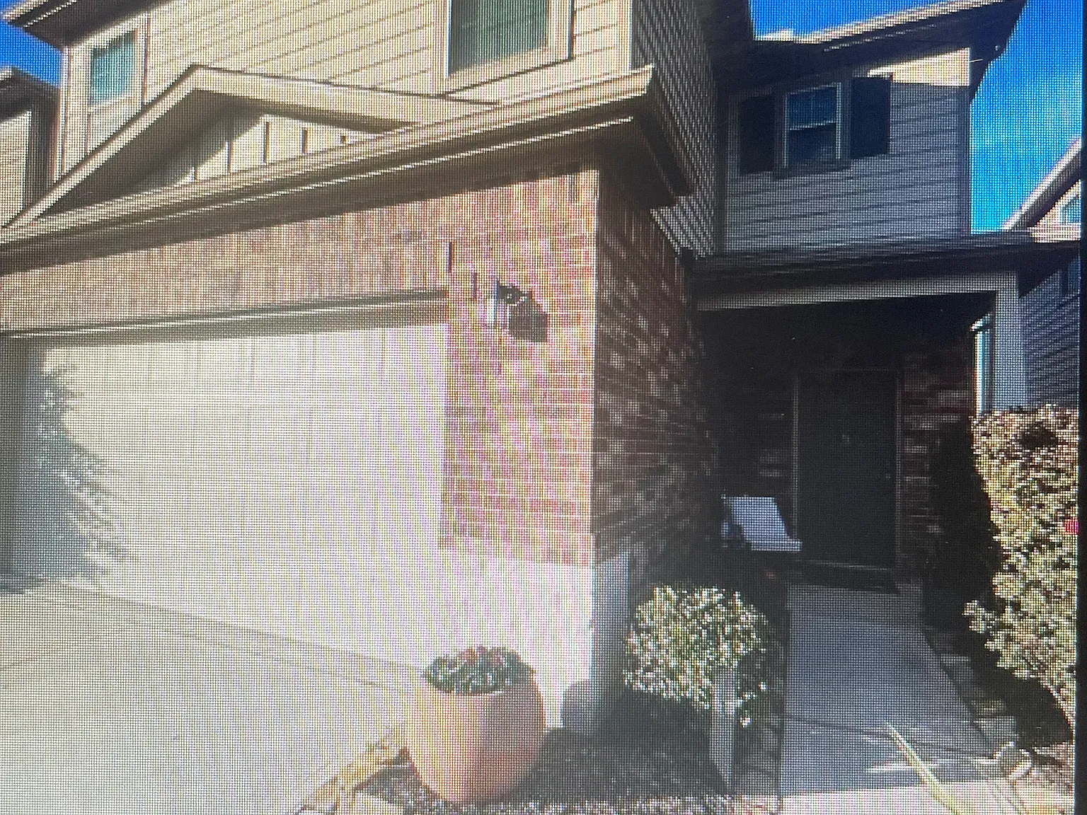 3 bed, 2.5 bath, 1613 sqft, $1,975 — Photo 3
