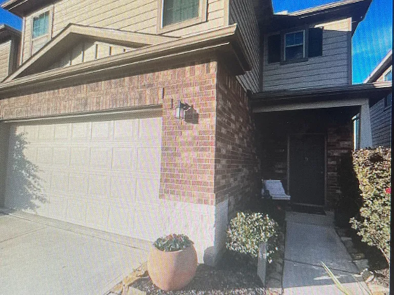 15830 Grey Boulder Dr — Photo 2