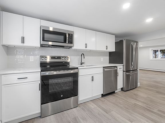 2nd image of 42 Bryon Rd APT 2