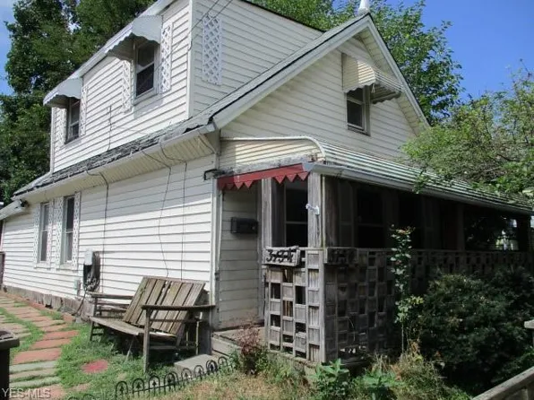3134 W 31st St, Cleveland, OH 44109