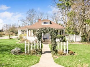 2 Circuit Rd, Bellport, NY 11713