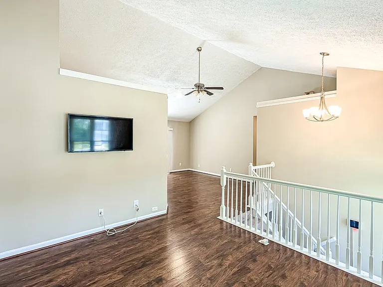 21530 Warwick Ct — Photo 20