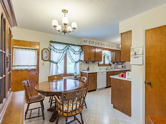 3rd image of 5410 67th Ave W