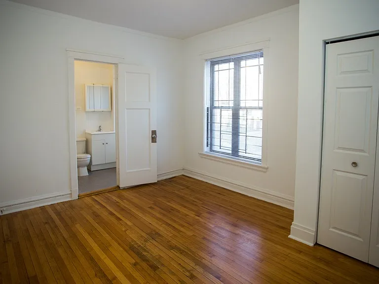 5452 S. Ellis Avenue — Photo 16