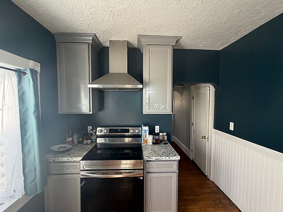3rd image of 15 Kalmar St #1