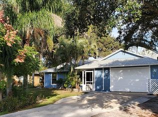 833 Barber St, Sebastian, FL 32958