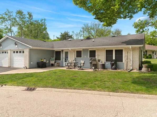 7115 Lexington Ln #169, Fox Lake, IL 60020