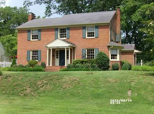 607 Oak Ave, Waynesboro, VA 22980