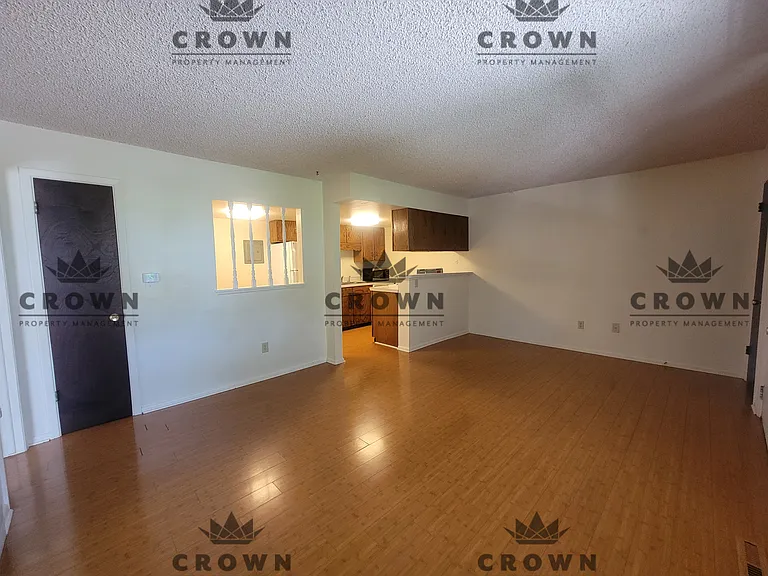 1502 Trent Ct #5 — Photo 2