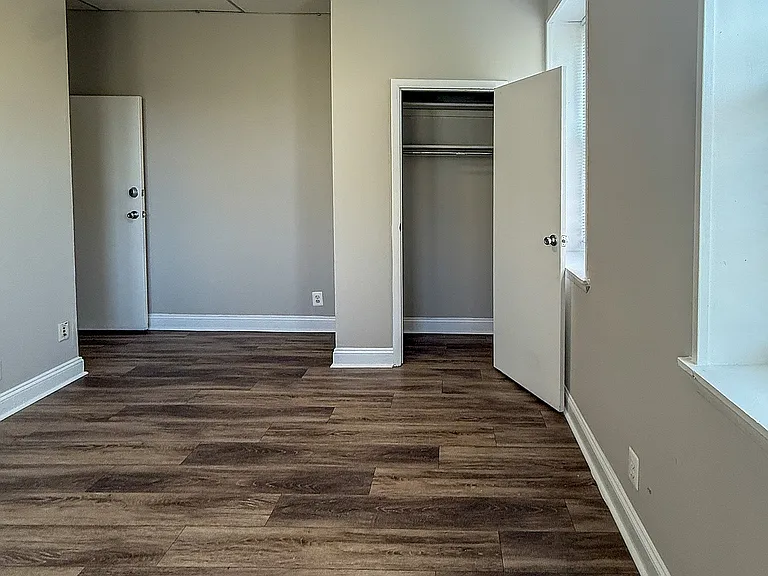 Campus Apartments — Photo 31