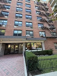 61-88 Dry Harbor Road