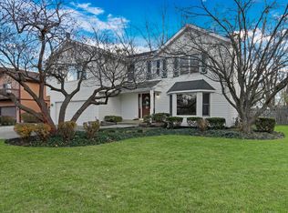 17727 W Dartmoor Dr, Grayslake, IL 60030