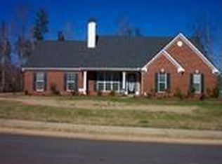 1210 Rolling Glen Dr, Bishop, GA 30621