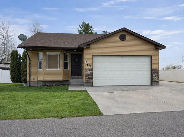 1432 S Falcon Dr, Ammon, ID 83406
