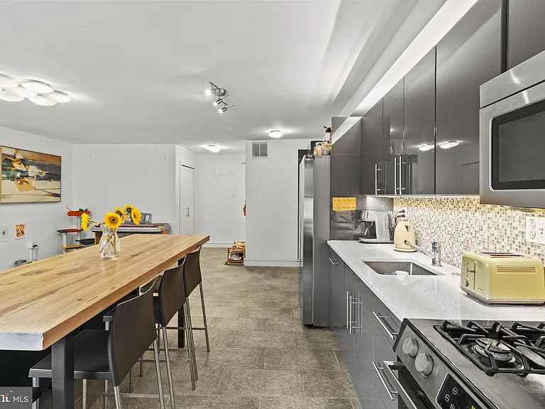 1806 Rittenhouse Sq #18-209 — Photo 10