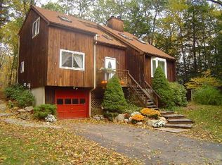 85 Riverside Rd, Sandy Hook, CT 06482