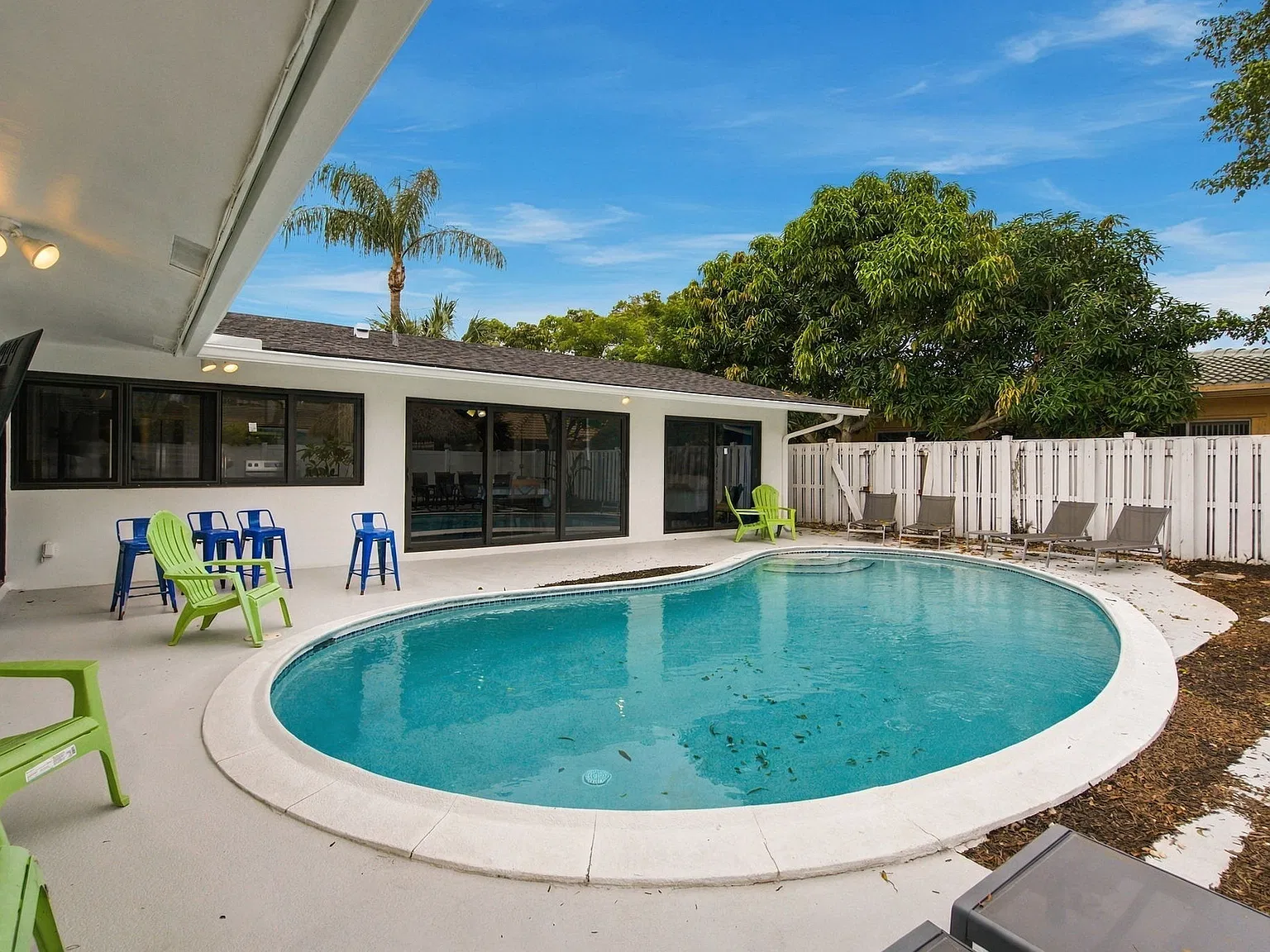 4 bed, 1702 sqft, $6,000 — Photo 4