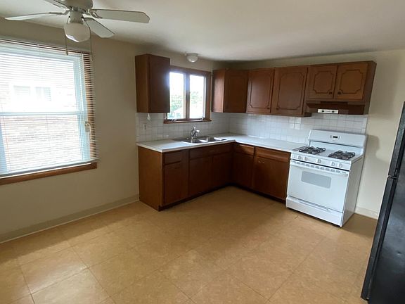 3rd image of 171 Vern Ln #2