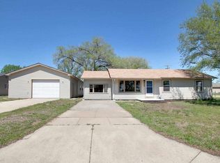 5802 W Franklin St, Wichita, KS 67212