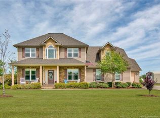 4840 Veasey Mill Dr, Wade, NC 28395