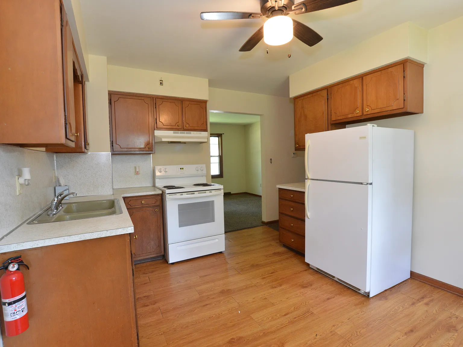 2 bed, 750 sqft, $1,645 — Photo 2