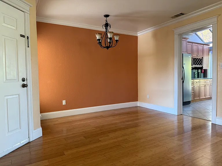 2908 Barrington Ter — Photo 3