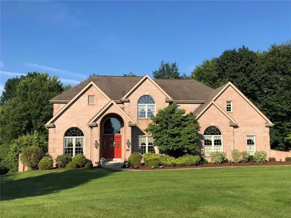 125 Timber Ridge Dr, Harmony, PA 16037