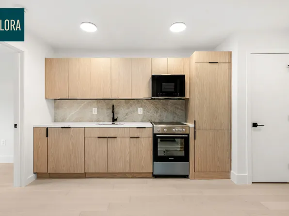 305 East 11th Street image 1 of 10